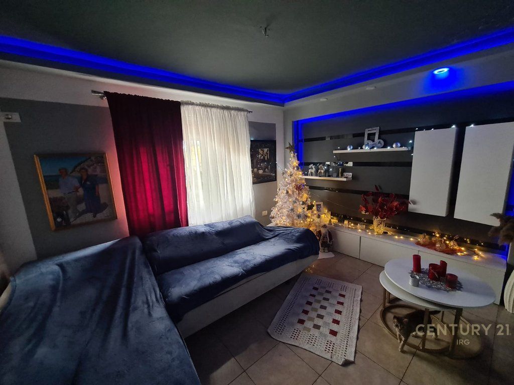 Apartament 2+1 per shitje tek 21-Dhjetori