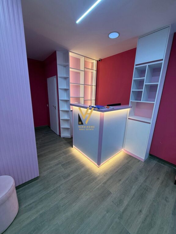 OFFICE 40 M2 FOR RENT AT TOM DOSHI, SHKOZE 35,000 LEKE