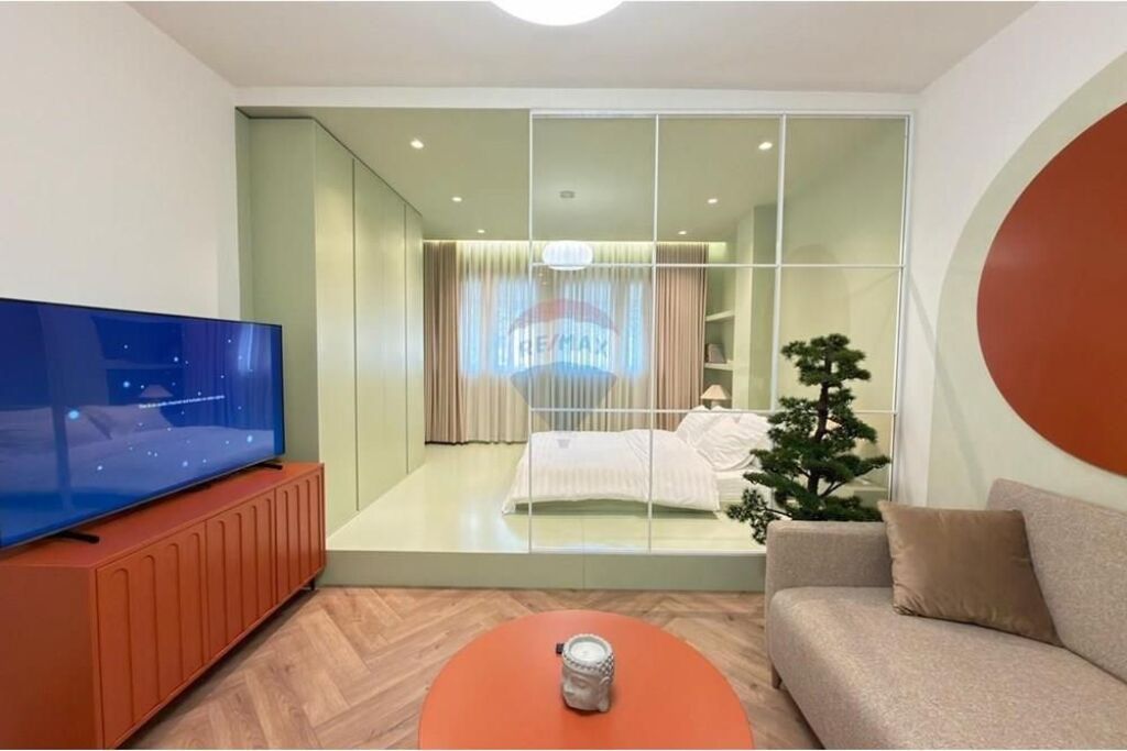 Studio apartment for rent Ballet School