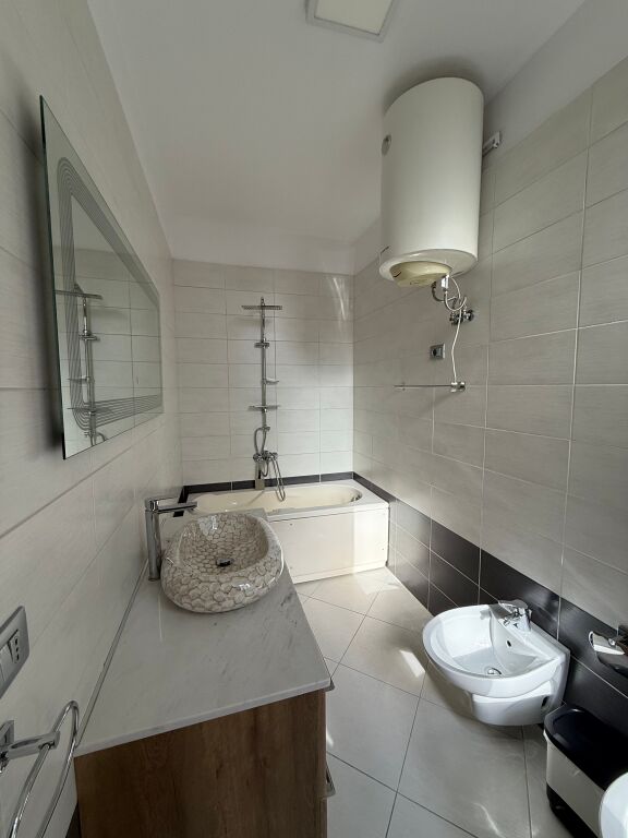 Apartment 2+1+2 tower bridge for rent