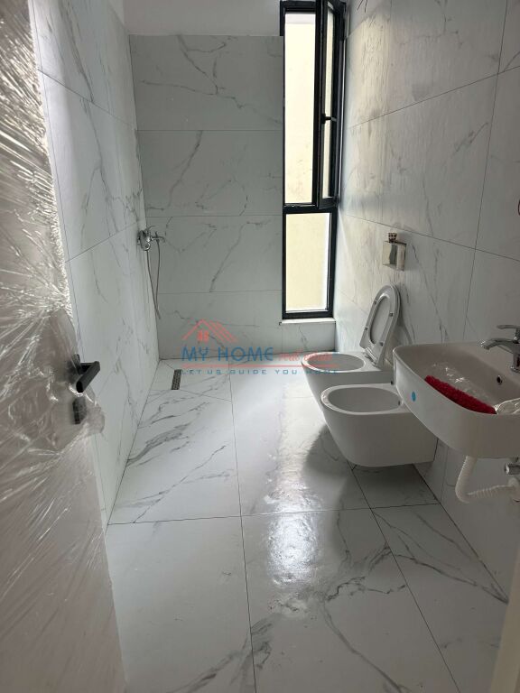 Zyre me qera ne Rrugen Jordan Misja ne Tirane