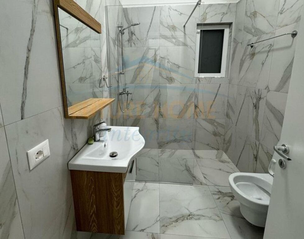 Rent, Apartment 1+1, New Bazaar, Tirana.