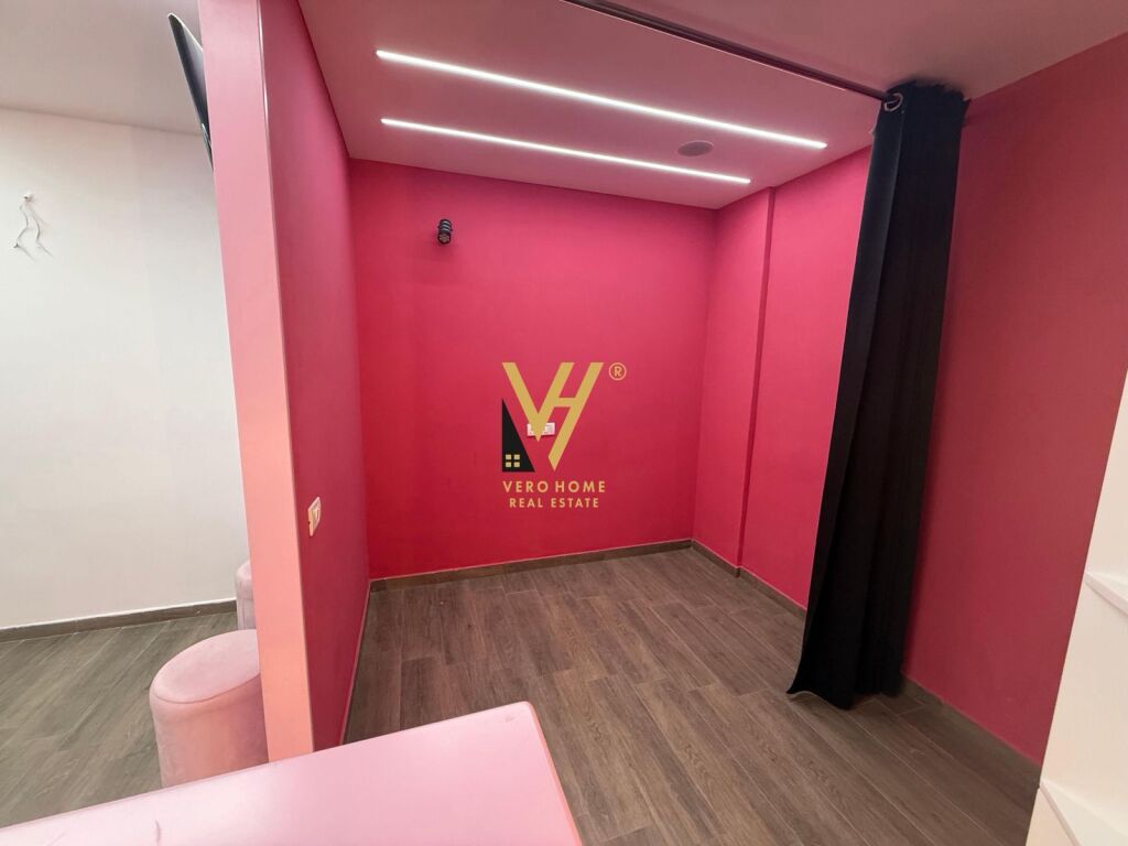 OFFICE 40 M2 FOR RENT AT TOM DOSHI, SHKOZE 35,000 LEKE