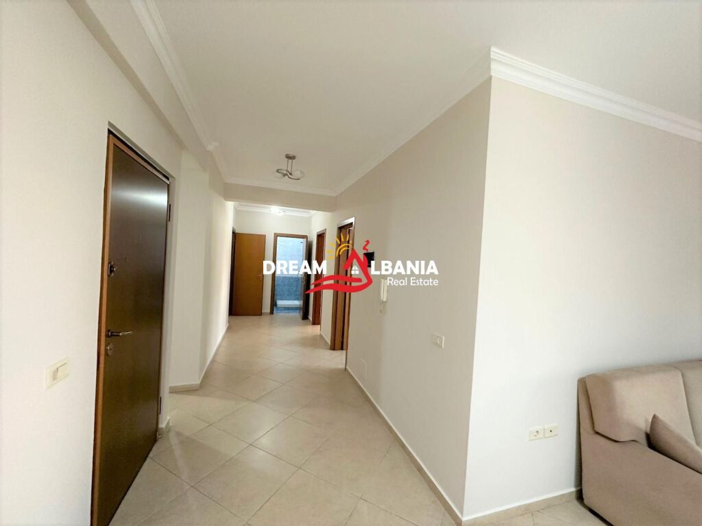 Jepet me qera ambient per zyra tek rruga e Kavajes, prane Garden Building (ID 42214500)