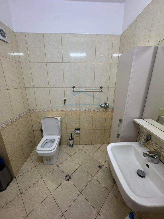 Qera, Apartament 2+1+Post Parkimi , Unaza e re