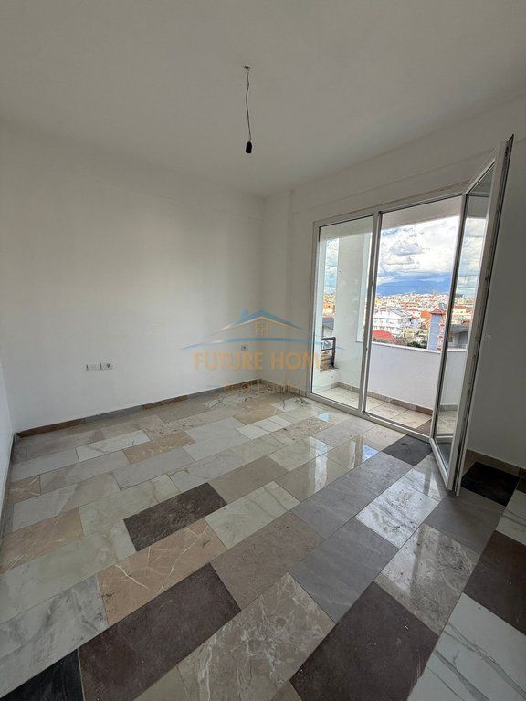Shitet, Apartament 2+1+2, Casa Italia, Tirane.