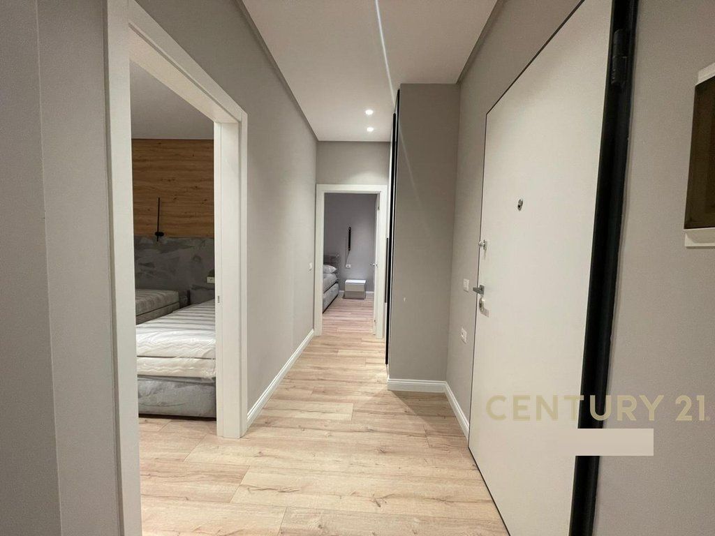 SHITET APARTAMENT 2+1+2 ,VASIL SHANTO PRANE KESH