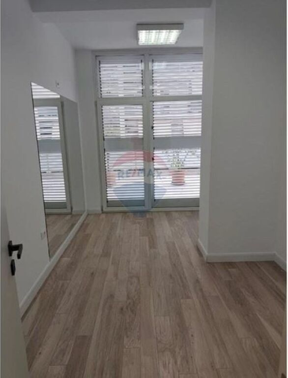 Locale Commerciale in Affitto nel Comune di Parigi