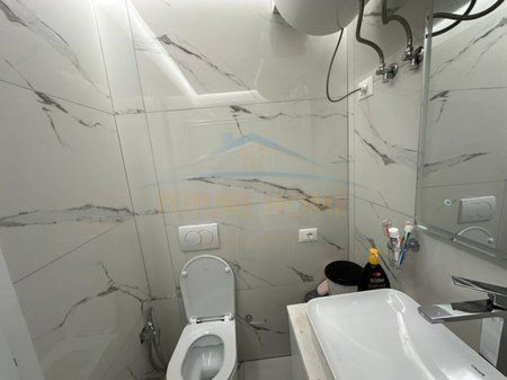 Shitet, Apartament 1+1, Shkozë