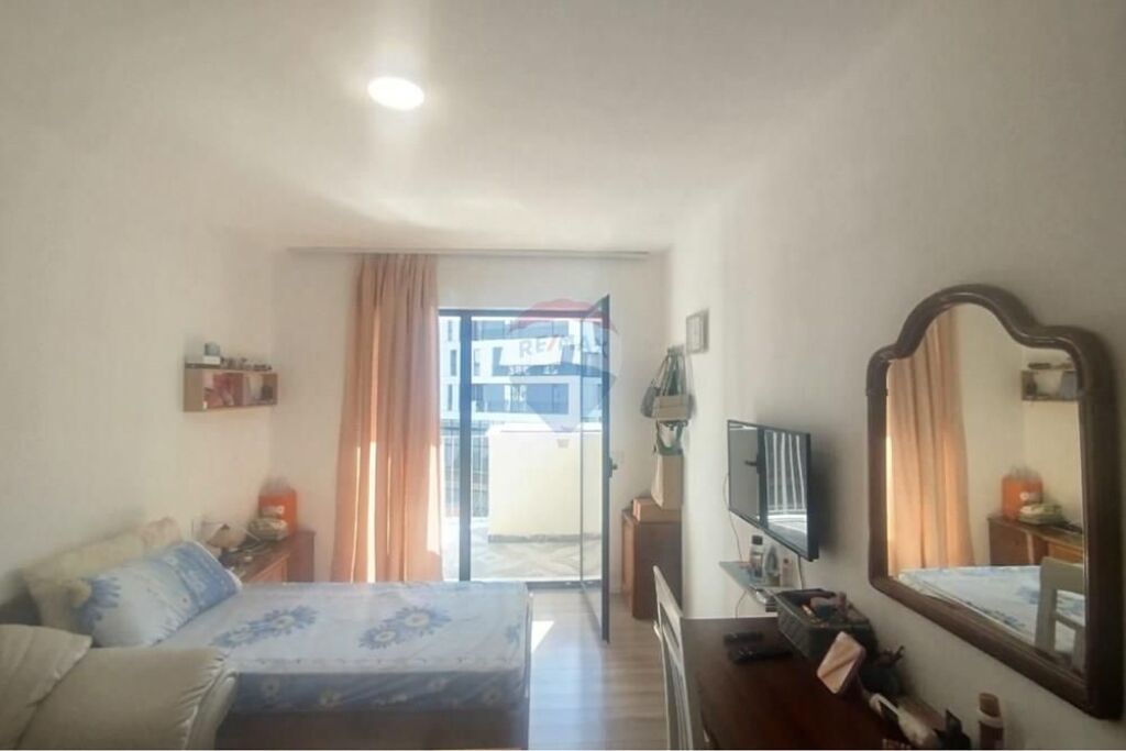 Apartament 3+1+2 ne shitje tek 5 Maji