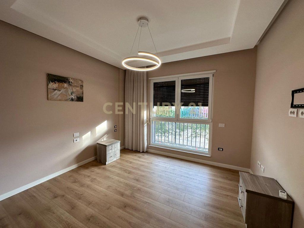 JEPET APARTAMENT 3+1 ME QIRA TEK LIQENI I THATE