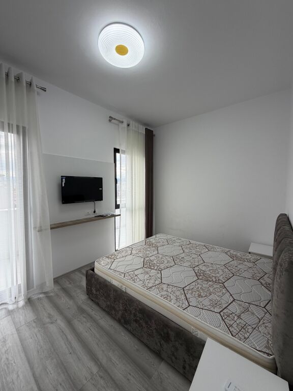 Qera: Apartament 3+1+2 Cmimi: 650 €