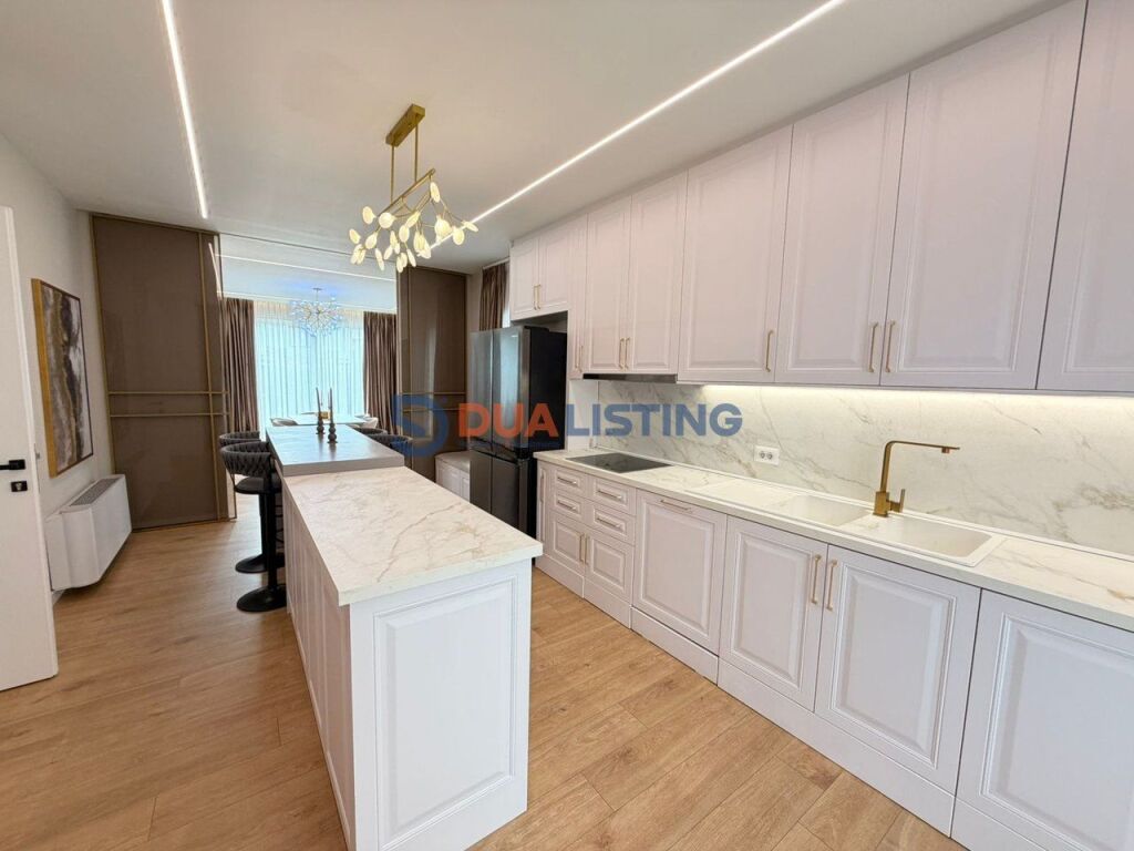 JEPET VILE ME PISHINE TEK REZIDENCA ELYSIUM NE MJULL BATHORE !!