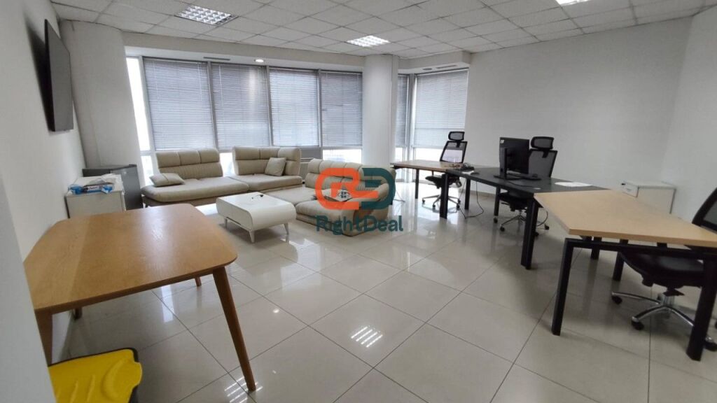 Tek Selvia, Jepet Me Qira Ambient Biznesi Me Lokacion Perfekt !!