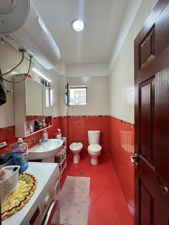 Apartament 3+1+2 per shitje te Ish Tregu Elektrik