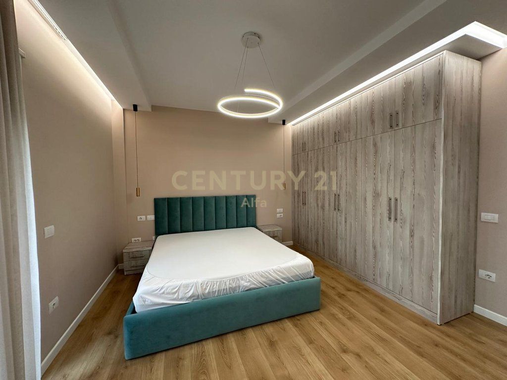 JEPET APARTAMENT 3+1 ME QIRA TEK LIQENI I THATE