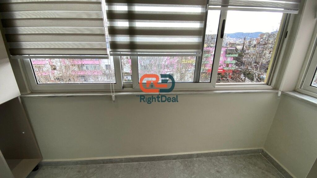 Tek 21-Dhjetori, Shitet Apartament 1+1 Me Planimetri Perfekte!!