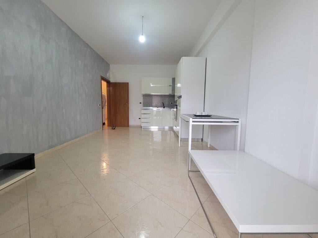Apartsment 2+1+2 per shitje ne Durres Plazh