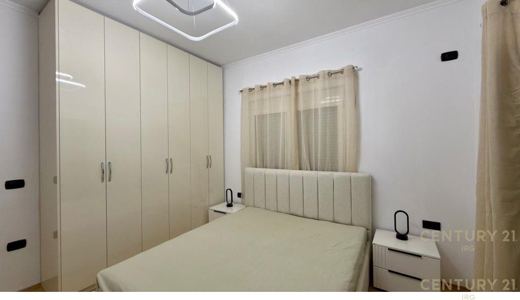 Modern 1+1 apartment for rent, Rruga e Dibres near Medreseja! 500 € /Month