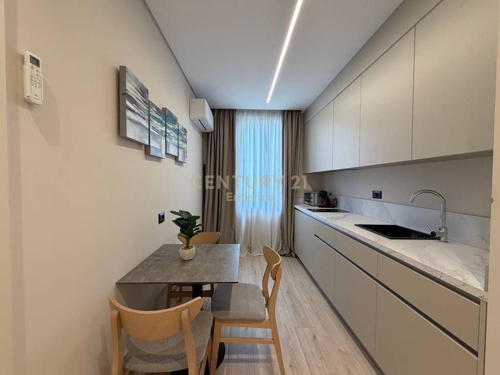 3 Apartments for Sale on 'Gjimnazi Partizani' street