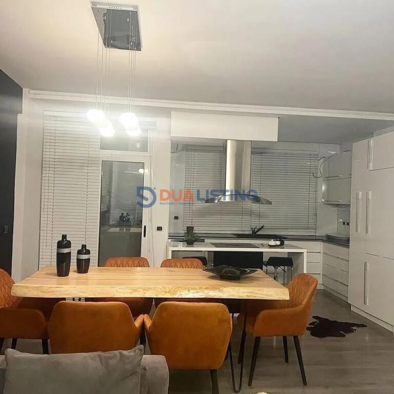 JAPIM ME QIRA APARTAMENT 2+1 TEK KOMUNA E PARISIT!