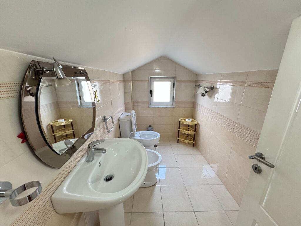 Shitet Duplex 3+1+2 Medreseja