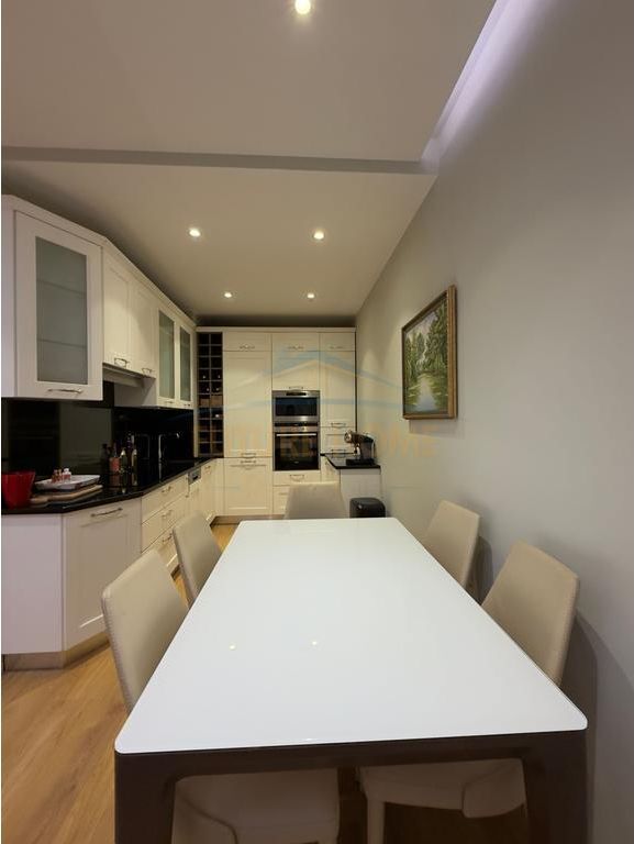 Shitje, Apartament 2+1+2, Qender, Tirane