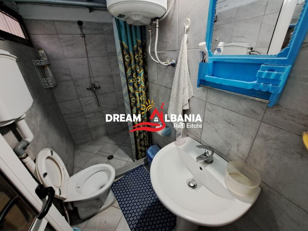 Villa su 2 Piani + Mansarda in Vendita, Dentro il Piccolo Anello, vicino all'Archivio Centrale a Tirana (ID 4151212)