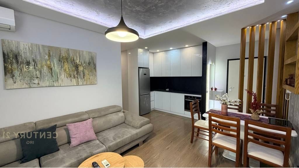 JEPET ME QIRA APARTAMENT 2+1+2 TEK FIORI DI BOSKO !