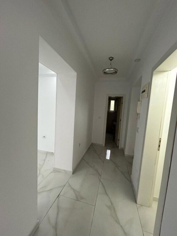 UFFICIO IN AFFITTO 50 M2 VIA DIBRA 600 EURO