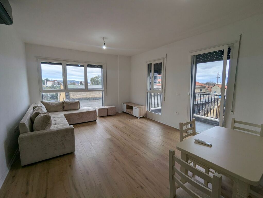 Jepet me qera apartamenti 2+1+2 ne Don Bosko