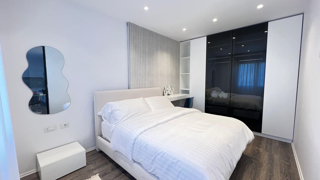 1+1 apartment for rent near the embassy block in Tirana