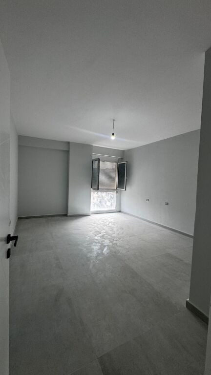 Apartament 2+1+2 me qera tek Report TV 600 mij lek ne muaj