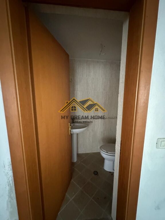 Vendesi Duplex a Shkemb te Kavajes Vije e Dyte me Detin!