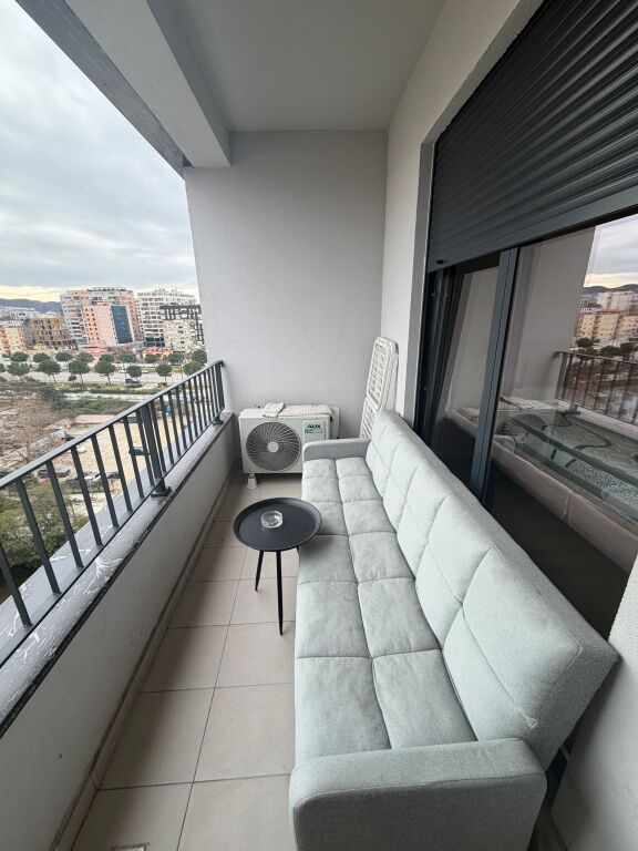 1+1, arredato, via karl gega stazione ferroviaria, prezzo 600 mila lek