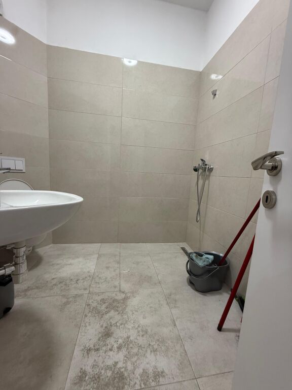 Locale in Affitto Farmacia 10