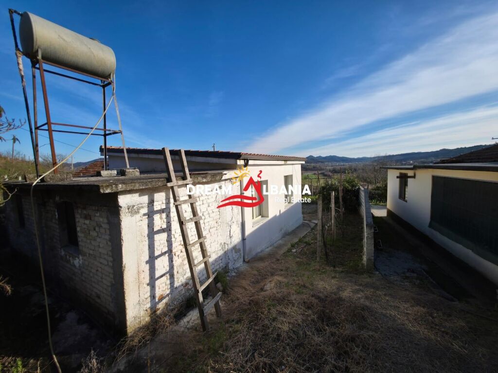 Shitet shtëpi private në Pezë Helmës, Tiranë (ID 4151213)