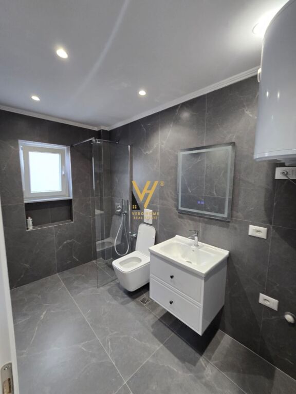 SHITET APARTAMENT 1+1 NE ALI DEM 8.800.000 LEKE