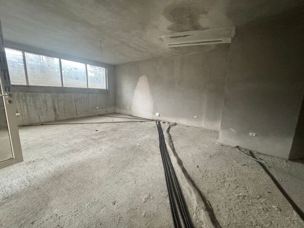 🏷 PREZZO OCCASIONE – AMBIENTE CON POTENZIALE RESIDENZIALE 2+1