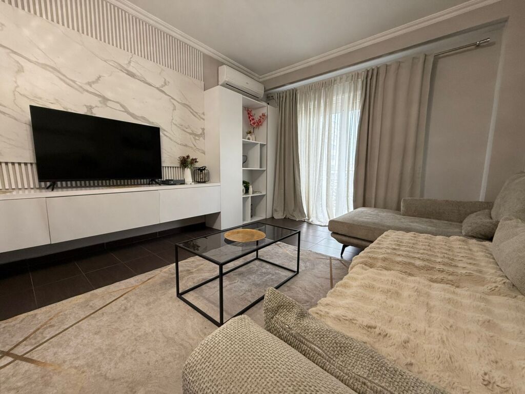 ZOGU I ZI – APARTMENT 2+1+2 FOR RENT