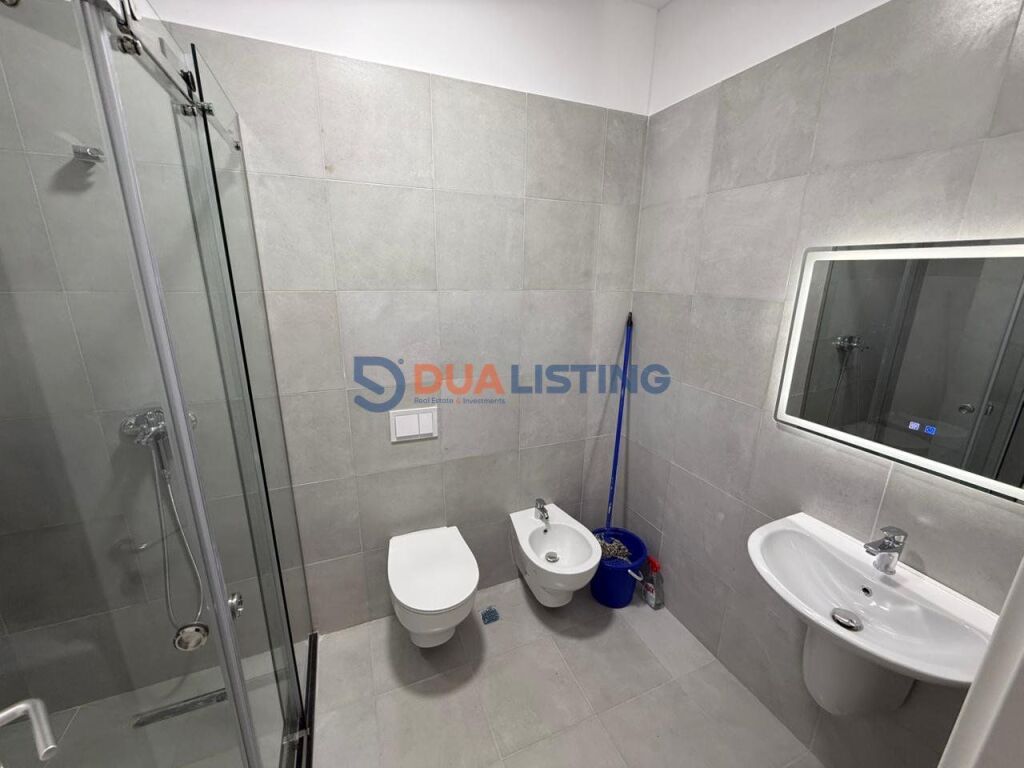 Appartamento moderno 2+1+2 in affitto con veranda e posto auto – Lago Secco