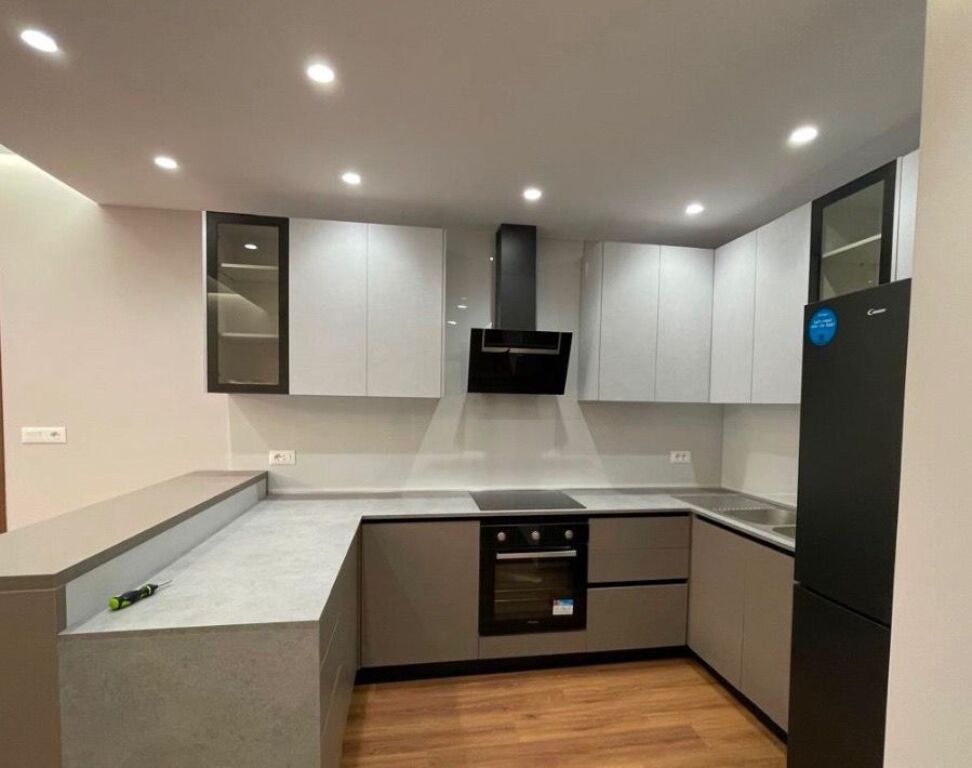 APARTAMENT ME QERA 2+1 FARMACIA 10 85.000 LEKE