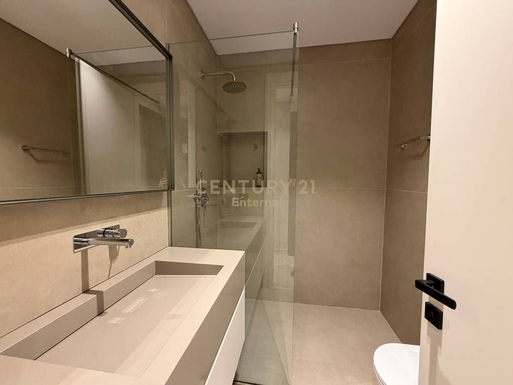 3 Apartments for Sale on 'Gjimnazi Partizani' street