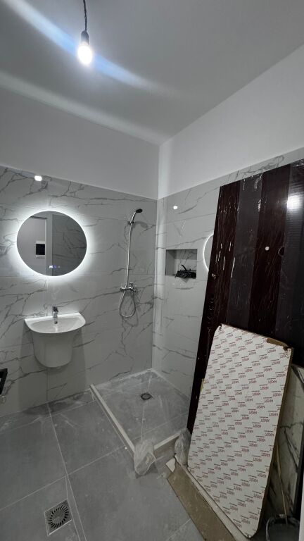 Apartament 2+1+2 me qera tek Report TV 600 mij lek ne muaj