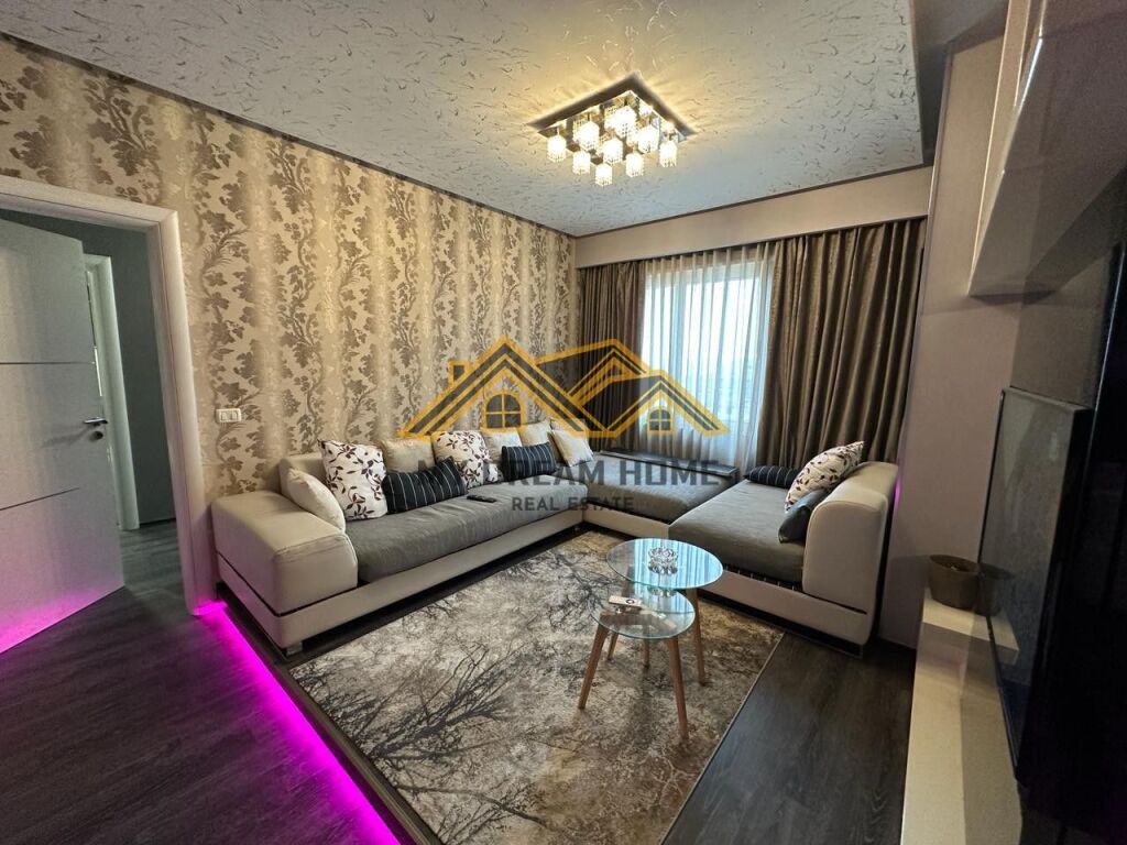 SHITET SUPER APARTAMENT 1+1 PRAN VILA KORAL PLAZHE DURRES!