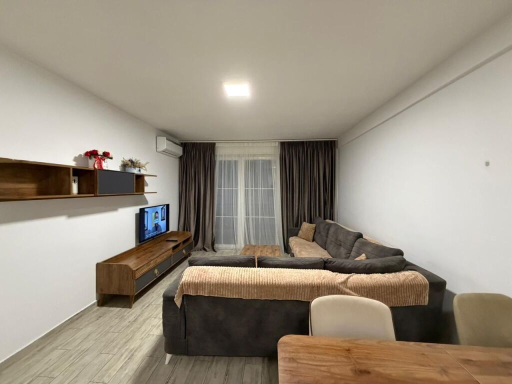 Apartament 1+1 per qira prane Concord Center tek Rruga 5-Maji.