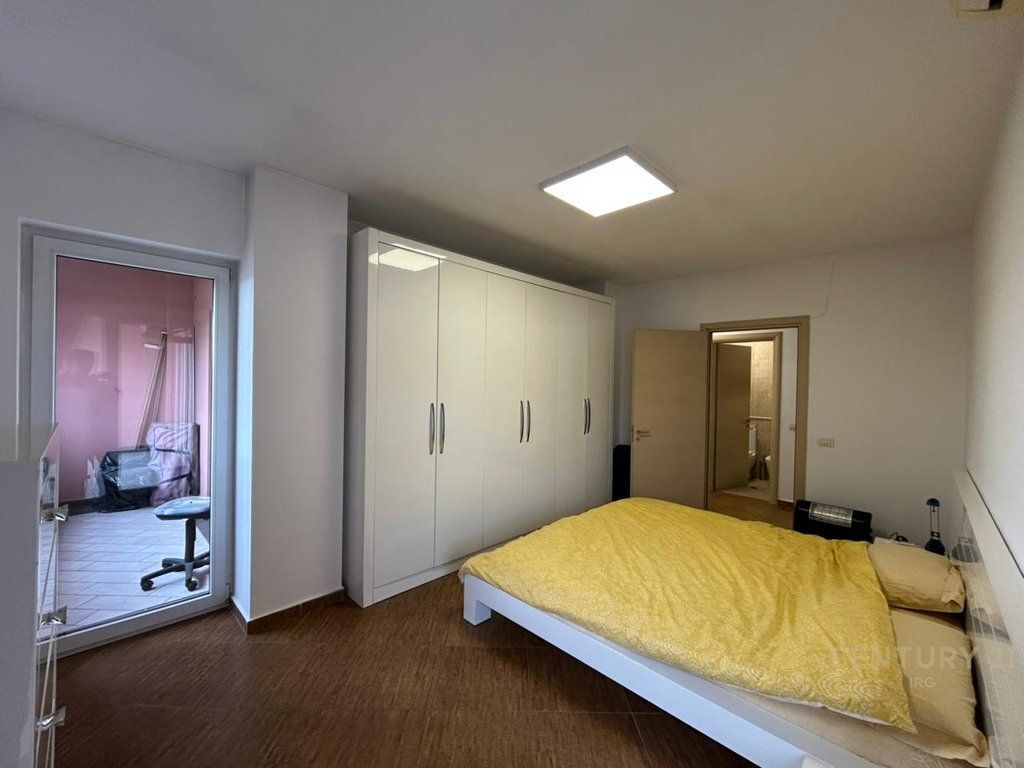 SHITET APARTAMENT 2+1+2 TEK OXHAKU