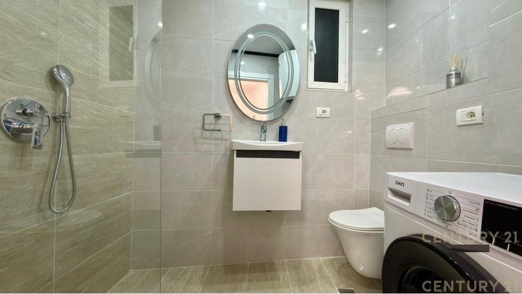 Affittasi appartamento moderno 1+1, Via Dibres vicino alla Medrese!