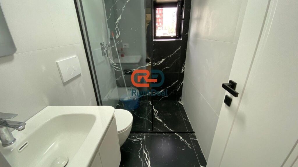 Tek 21-Dhjetori, Shitet Apartament 1+1 Me Planimetri Perfekte!!