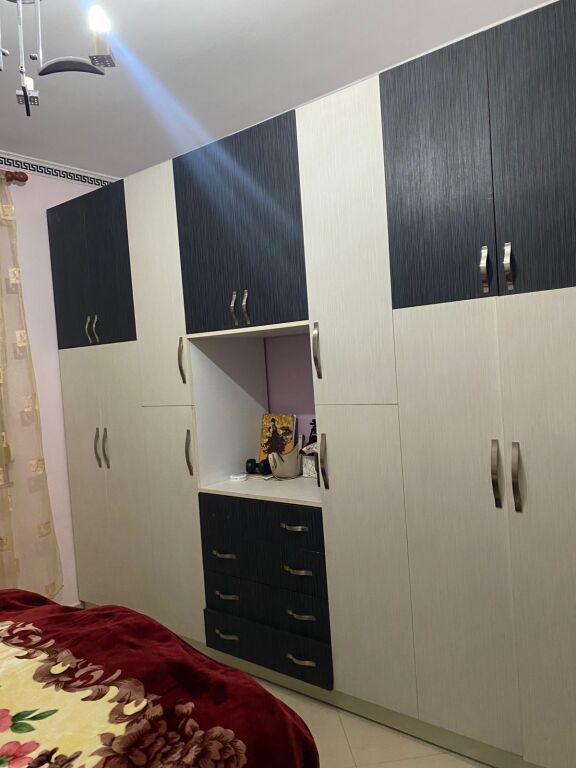 Jepet me qera 2+1 , Komuna e Parisit 600€